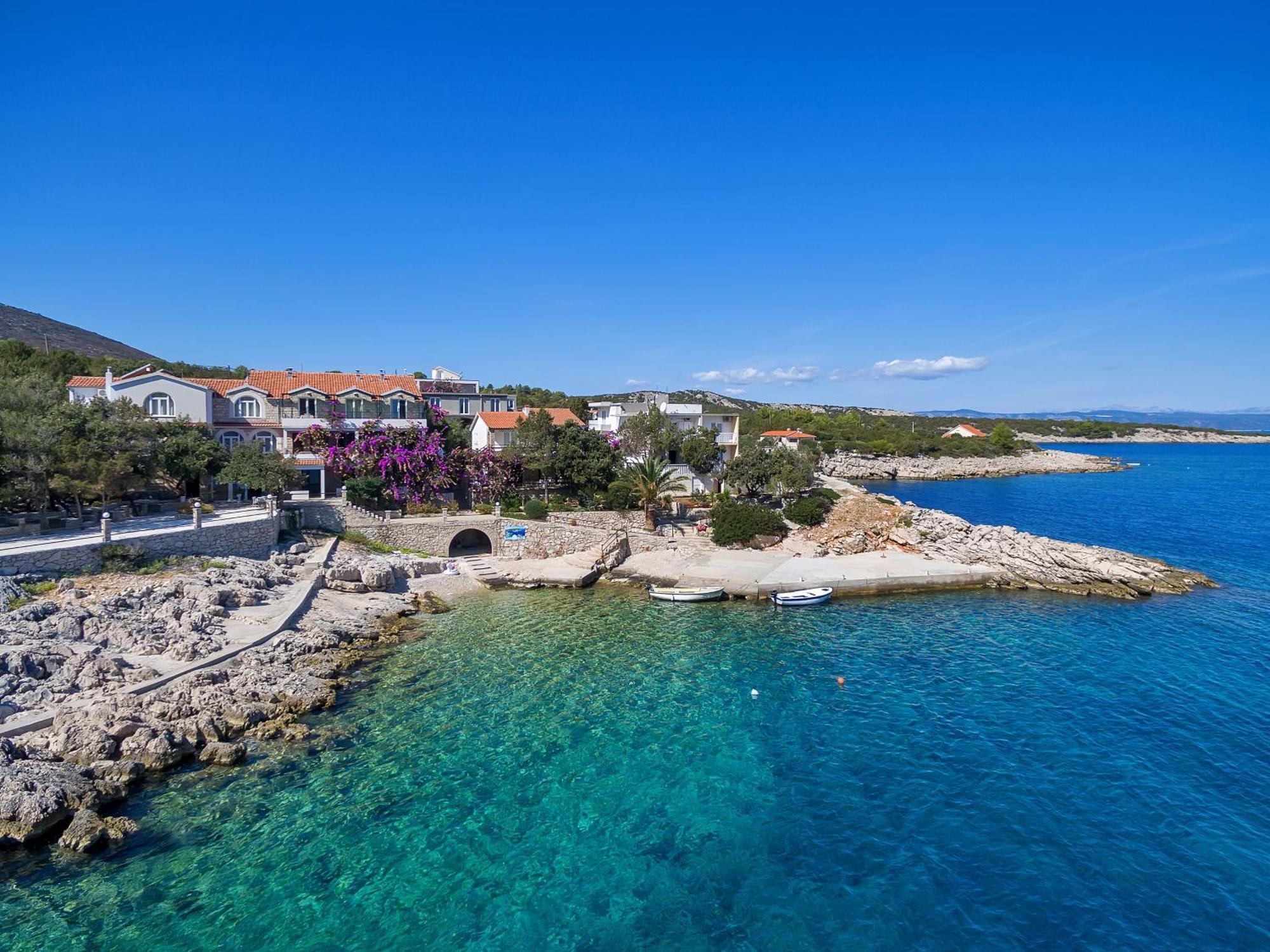 Apartmani Nikola Zastražišće المظهر الخارجي الصورة