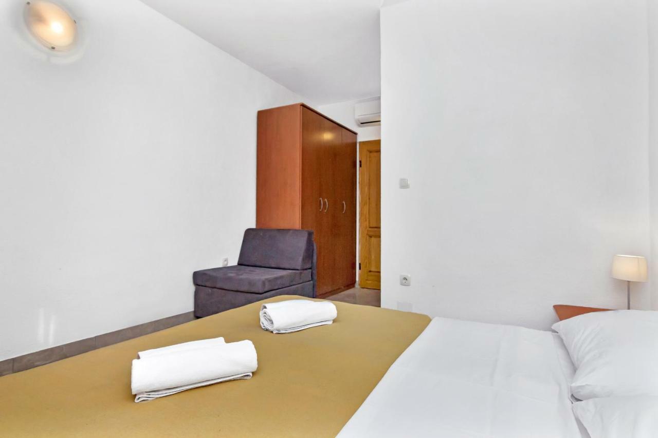 Apartmani Nikola Zastražišće المظهر الخارجي الصورة
