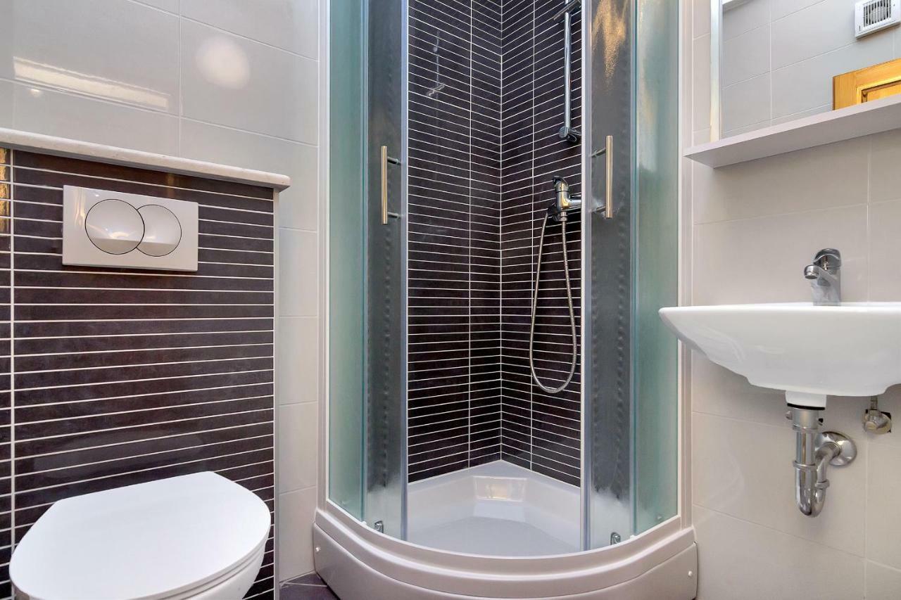 Apartmani Nikola Zastražišće المظهر الخارجي الصورة